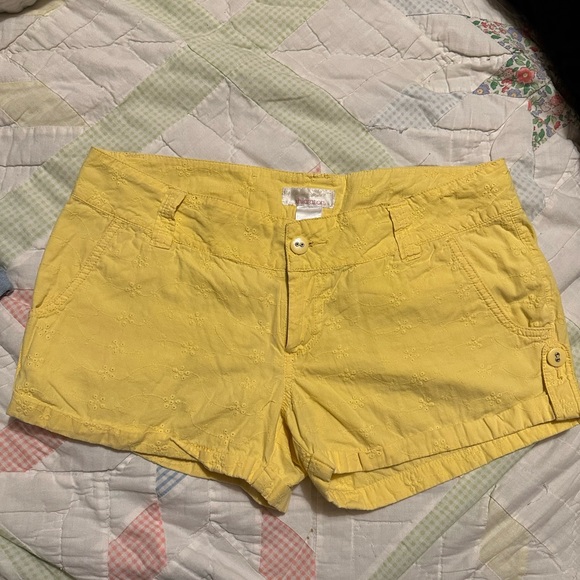 Xhiliration shorts - Picture 1 of 2